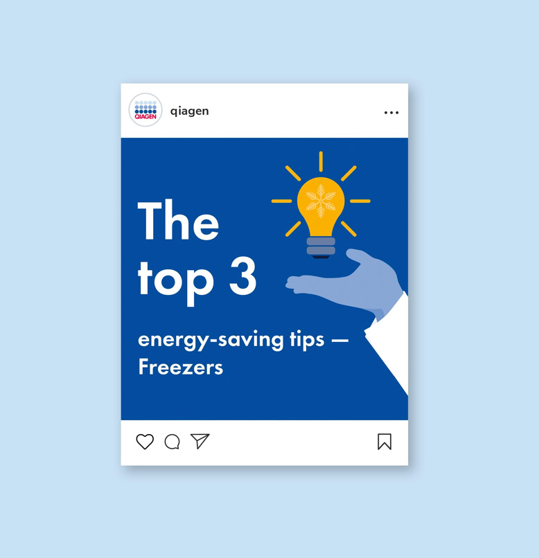 Grafik mit blauem Hintergrund, einem Text "The top 3 energy-saving tips — Freezers" und einer stilisierten Hand, die eine Glühbirne hält.