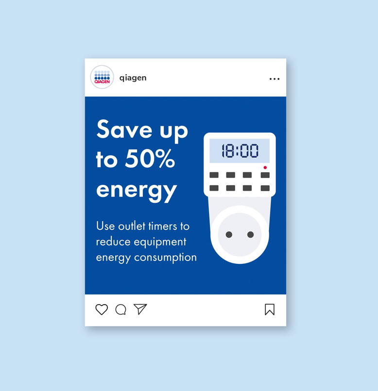 Grafik mit einem digitalen Timer und einer Steckdose auf blauem Hintergrund, daneben Text: "Save up to 50% energy. Use outlet timers to reduce equipment energy consumption."